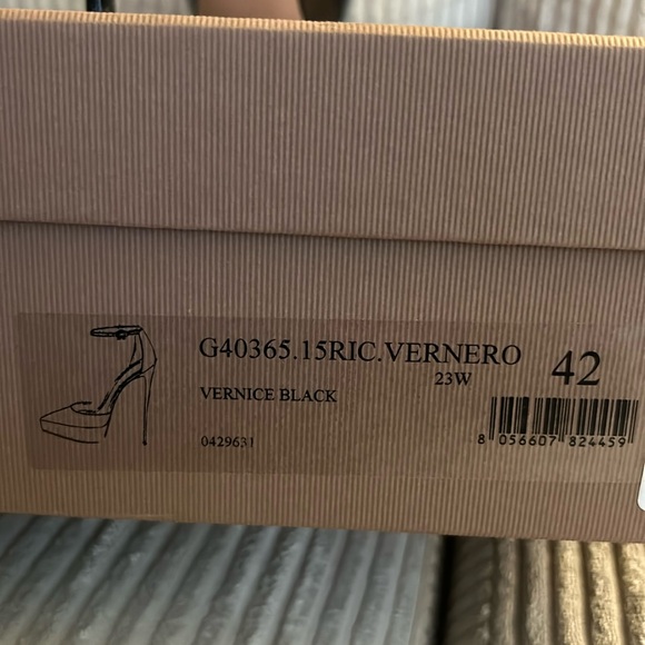 GIANVITO Rossi Black Patent Leather Heels